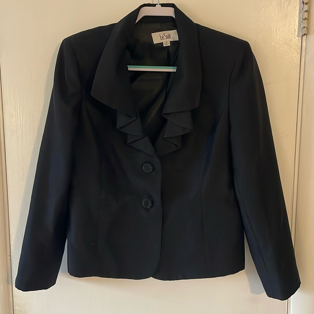 14 Le Suit Blazer